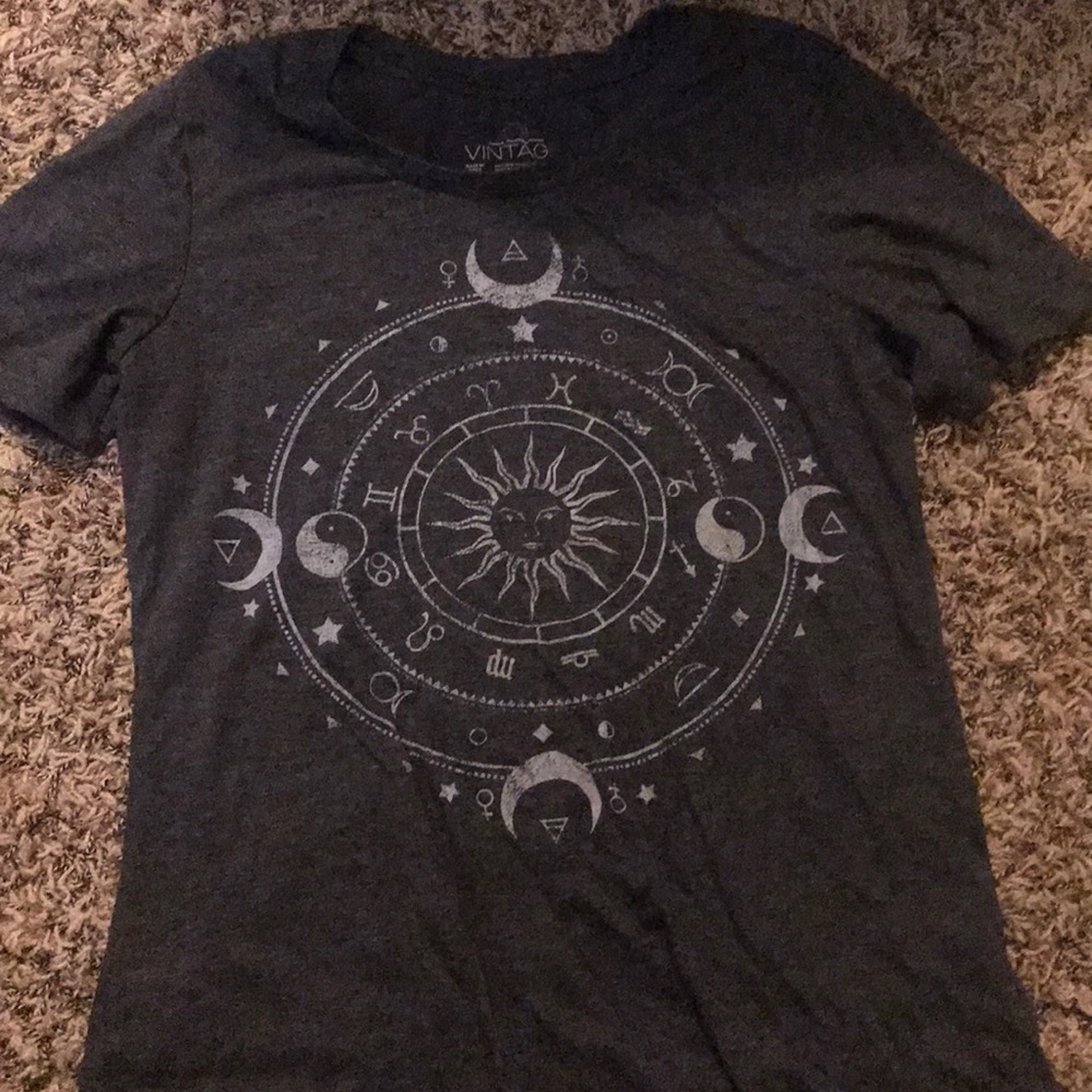 Basic design t shirt